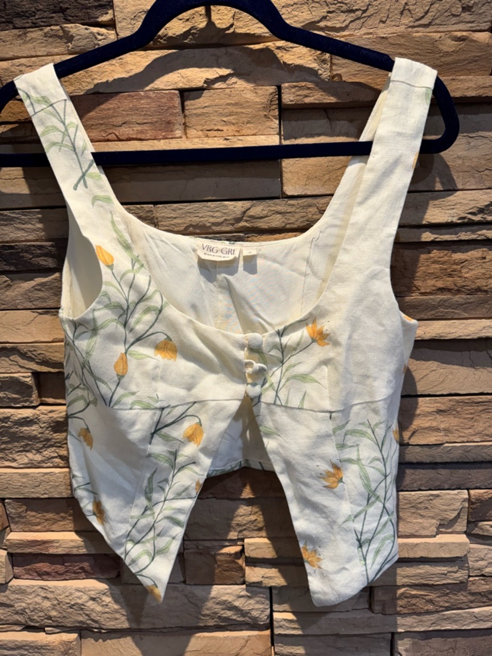 Vrg grl way to San Jose floral top size 8